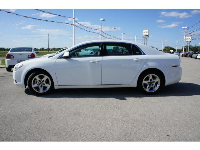 Chevrolet Malibu 2010 photo 3