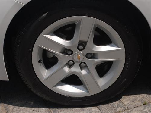 Chevrolet Malibu 2010 photo 2