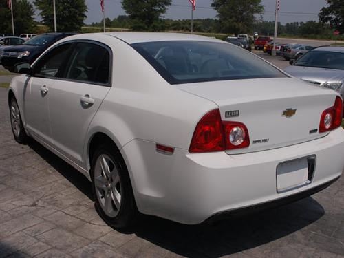 Chevrolet Malibu 2010 photo 3