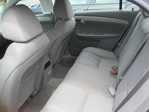 Chevrolet Malibu 2010 photo 2