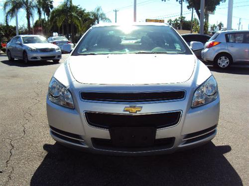 Chevrolet Malibu 2010 photo 2