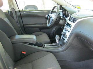 Chevrolet Malibu 2010 photo 2