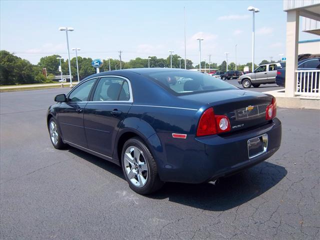 Chevrolet Malibu 2010 photo 2