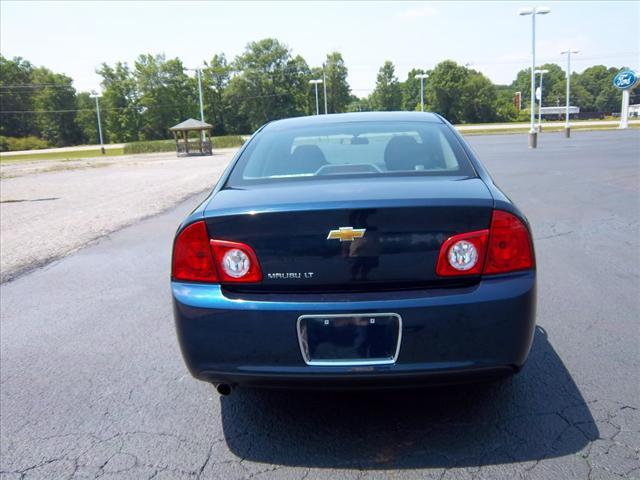 Chevrolet Malibu 2010 photo 3