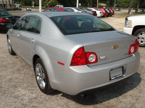Chevrolet Malibu 2010 photo 2