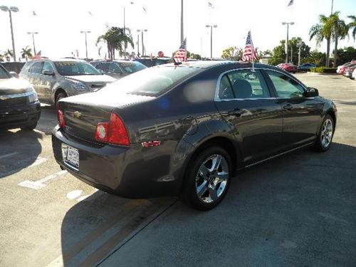 Chevrolet Malibu 2010 photo 1