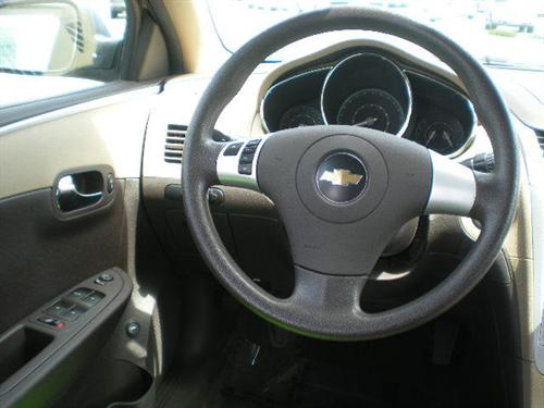 Chevrolet Malibu 2010 photo 3