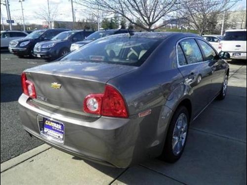 Chevrolet Malibu 2010 photo 4