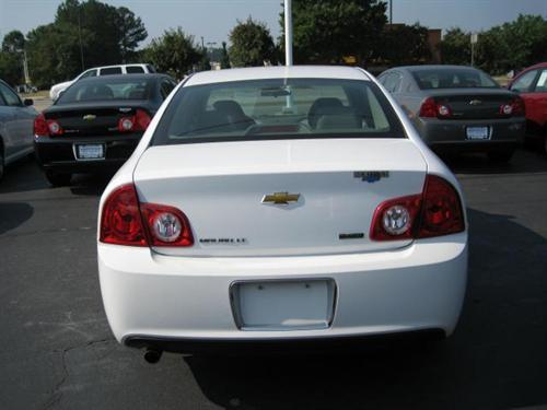 Chevrolet Malibu 2010 photo 2