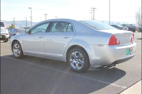 Chevrolet Malibu 2010 photo 3