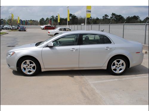 Chevrolet Malibu 2010 photo 2