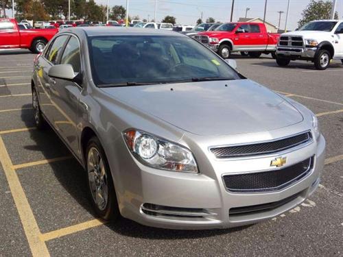 Chevrolet Malibu 2010 photo 2