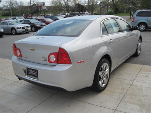 Chevrolet Malibu 2010 photo 2