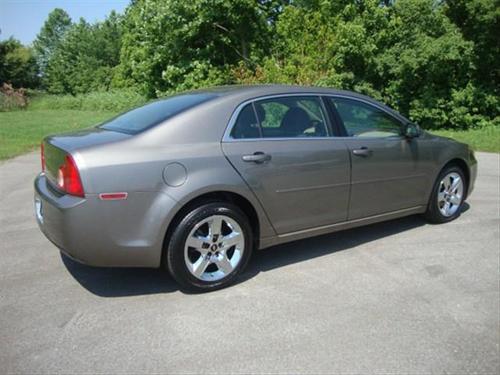 Chevrolet Malibu 2010 photo 2