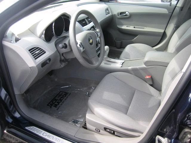 Chevrolet Malibu 2010 photo 4