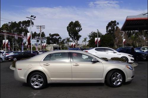 Chevrolet Malibu 2010 photo 2