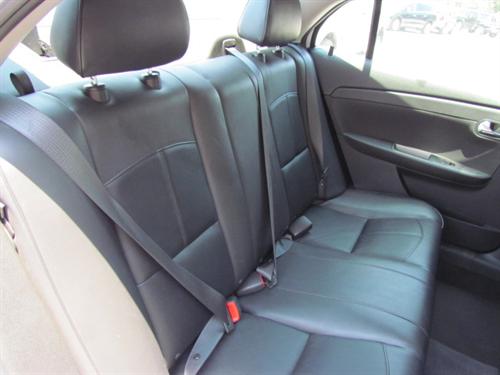 Chevrolet Malibu 2010 photo 2