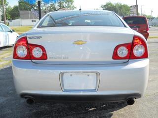 Chevrolet Malibu 2010 photo 2