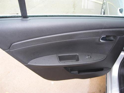 Chevrolet Malibu 2010 photo 2