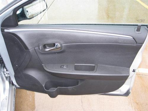 Chevrolet Malibu 2010 photo 3