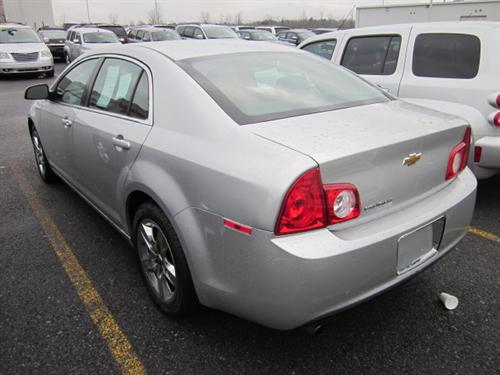 Chevrolet Malibu 2010 photo 2