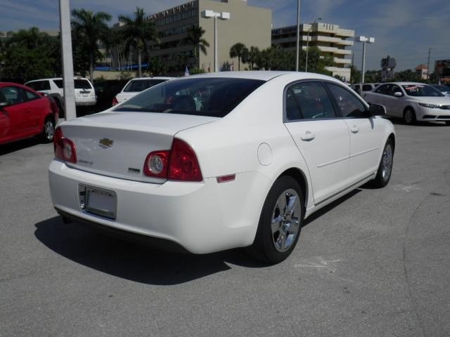 Chevrolet Malibu 2010 photo 4