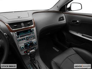 Chevrolet Malibu 2010 photo 2