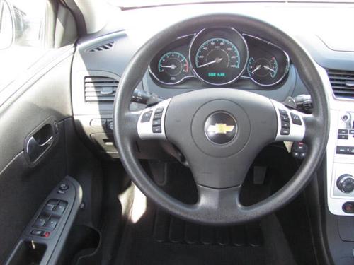 Chevrolet Malibu 2010 photo 2