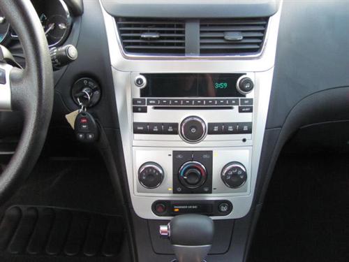 Chevrolet Malibu 2010 photo 3