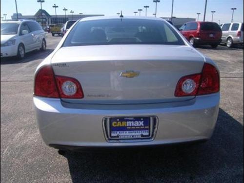 Chevrolet Malibu 2010 photo 3