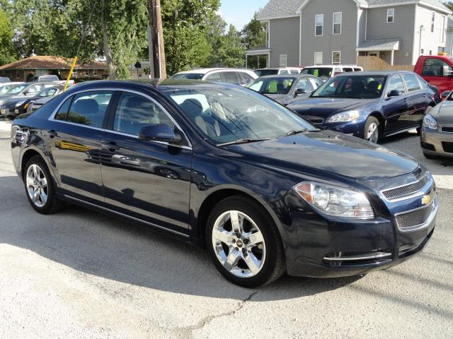 Chevrolet Malibu 2010 photo 2