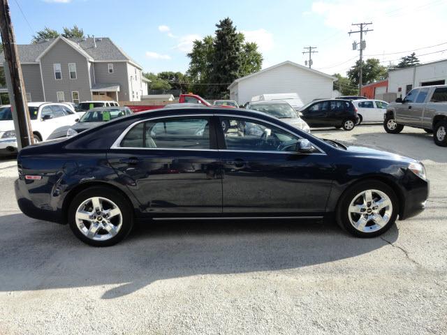 Chevrolet Malibu 2010 photo 3