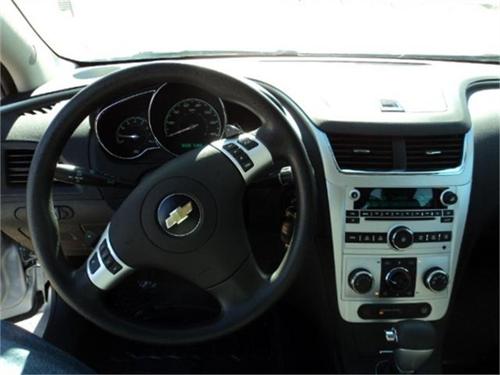Chevrolet Malibu 2010 photo 2