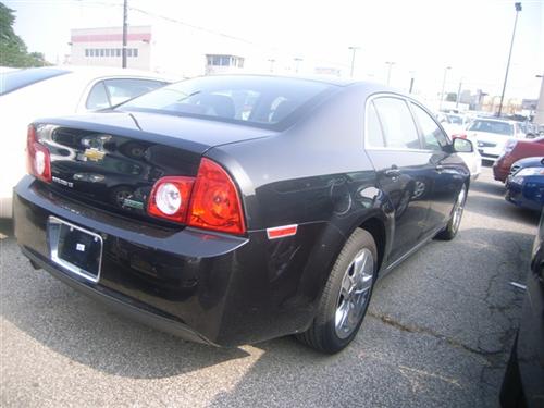 Chevrolet Malibu 2010 photo 2