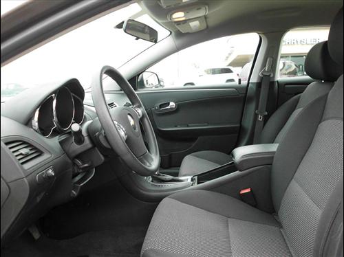 Chevrolet Malibu 2010 photo 3
