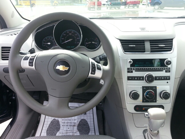Chevrolet Malibu 2010 photo 3
