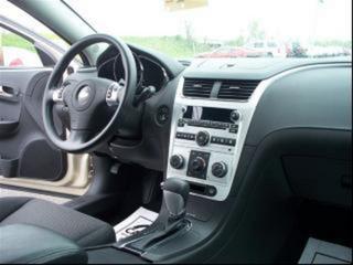 Chevrolet Malibu 2010 photo 3