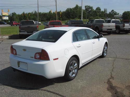 Chevrolet Malibu 2010 photo 3