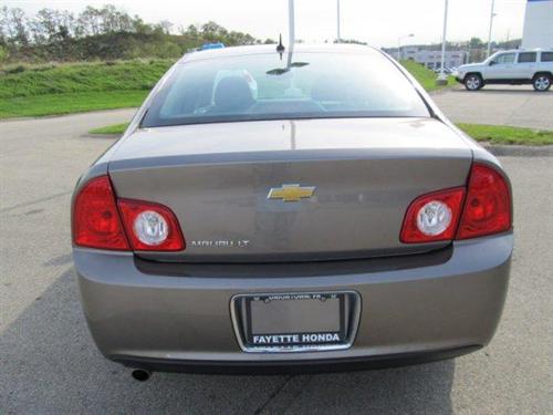 Chevrolet Malibu 2010 photo 2
