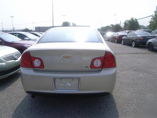 Chevrolet Malibu 2010 photo 3