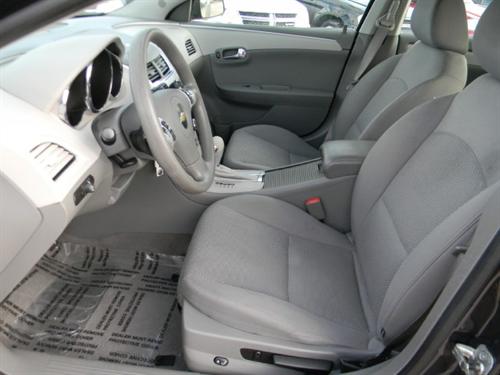 Chevrolet Malibu 2010 photo 1