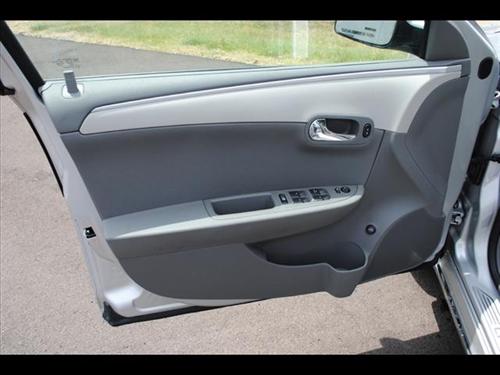 Chevrolet Malibu 2010 photo 2