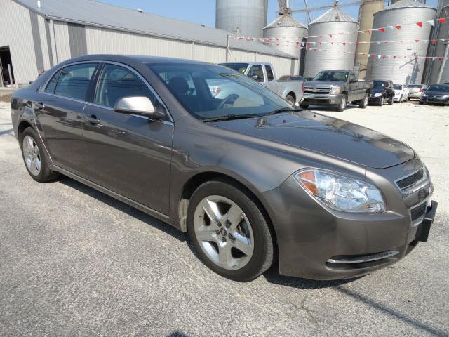 Chevrolet Malibu 2010 photo 2