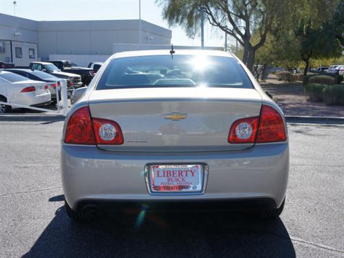 Chevrolet Malibu 2010 photo 2