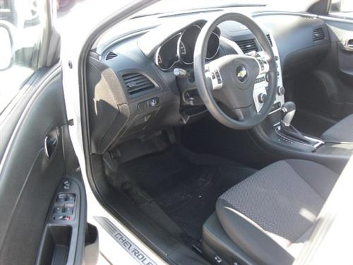 Chevrolet Malibu 2010 photo 3