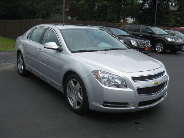 Chevrolet Malibu 4dr AWD SUV Sedan