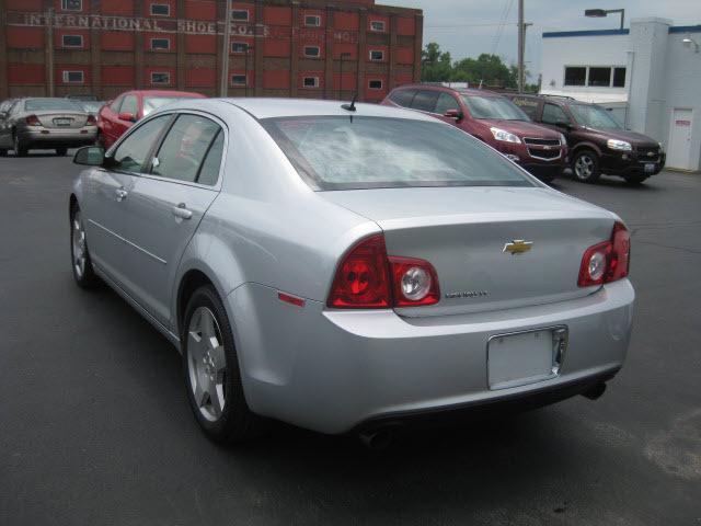 Chevrolet Malibu 2010 photo 3