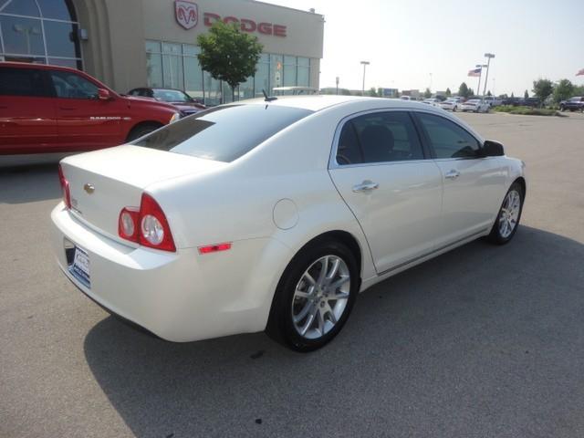 Chevrolet Malibu 2010 photo 4