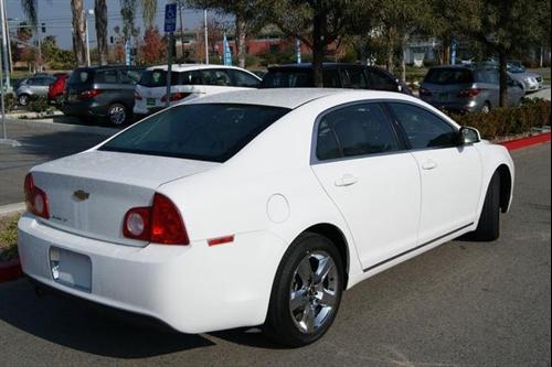Chevrolet Malibu 2010 photo 3