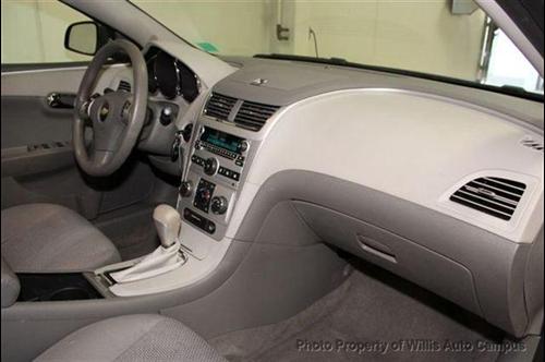 Chevrolet Malibu 2010 photo 4